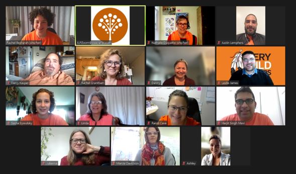 Capture d'&eacute;cran des participantes et participants &agrave; la s&eacute;ance